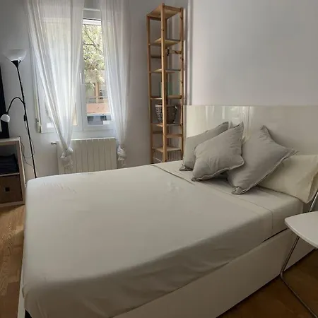 Turia Apartment *